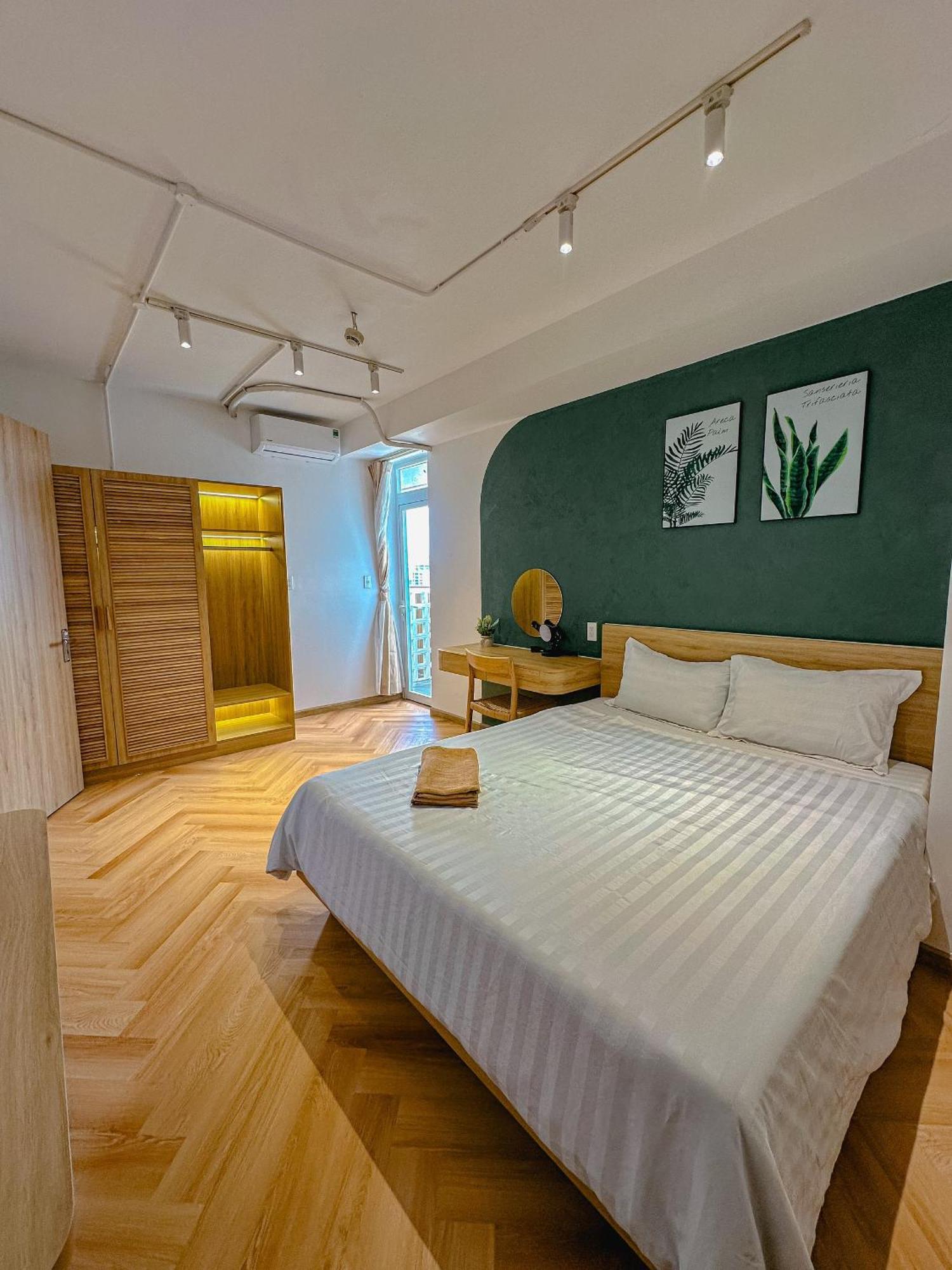 The Distric 1 - Bui Vien Street & Ben Thanh Martket * TP. Hồ Chí Minh